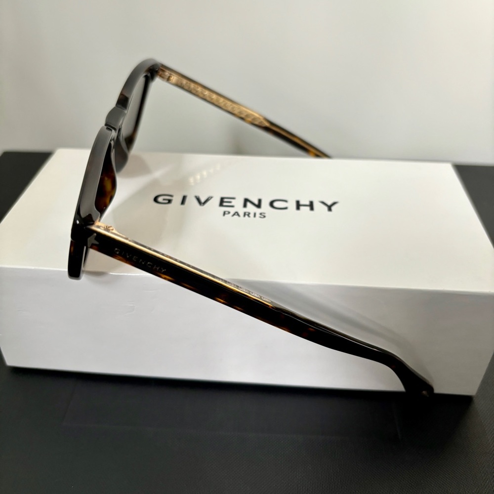 Givenchy Tortoise Shell Sunglasses - Picture 3 of 4